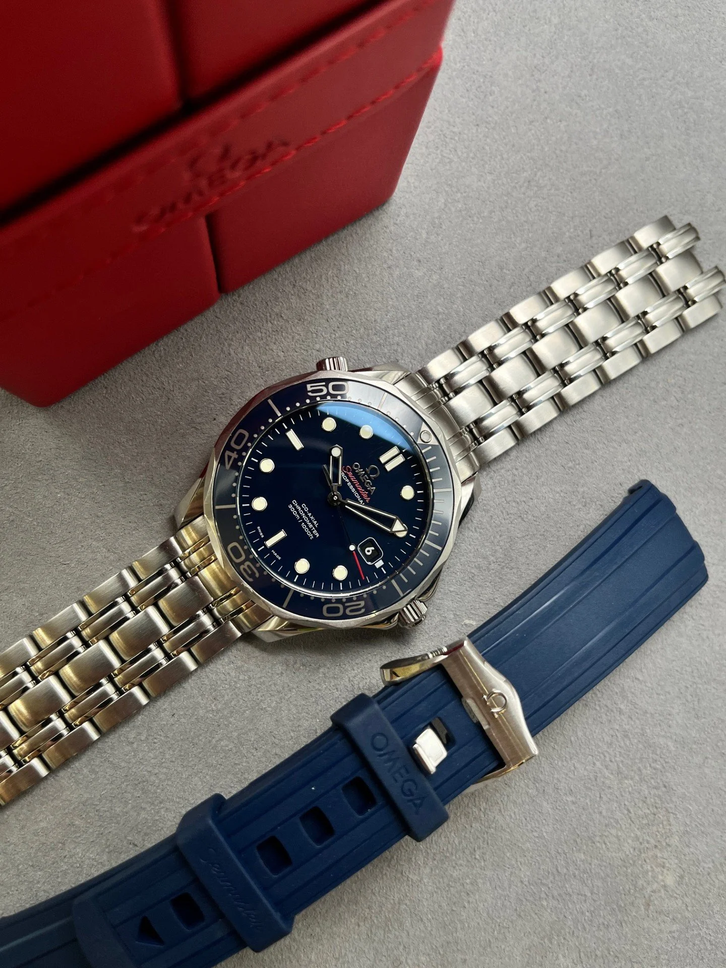 Omega Seamaster 212.30.41.20.03.001 Main.jpg