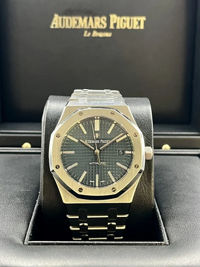 Audemars Piguet 15400ST Main.JPG