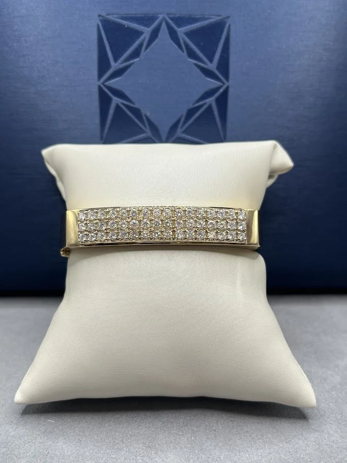 14k gold and diamond bangle 516-325.JPG