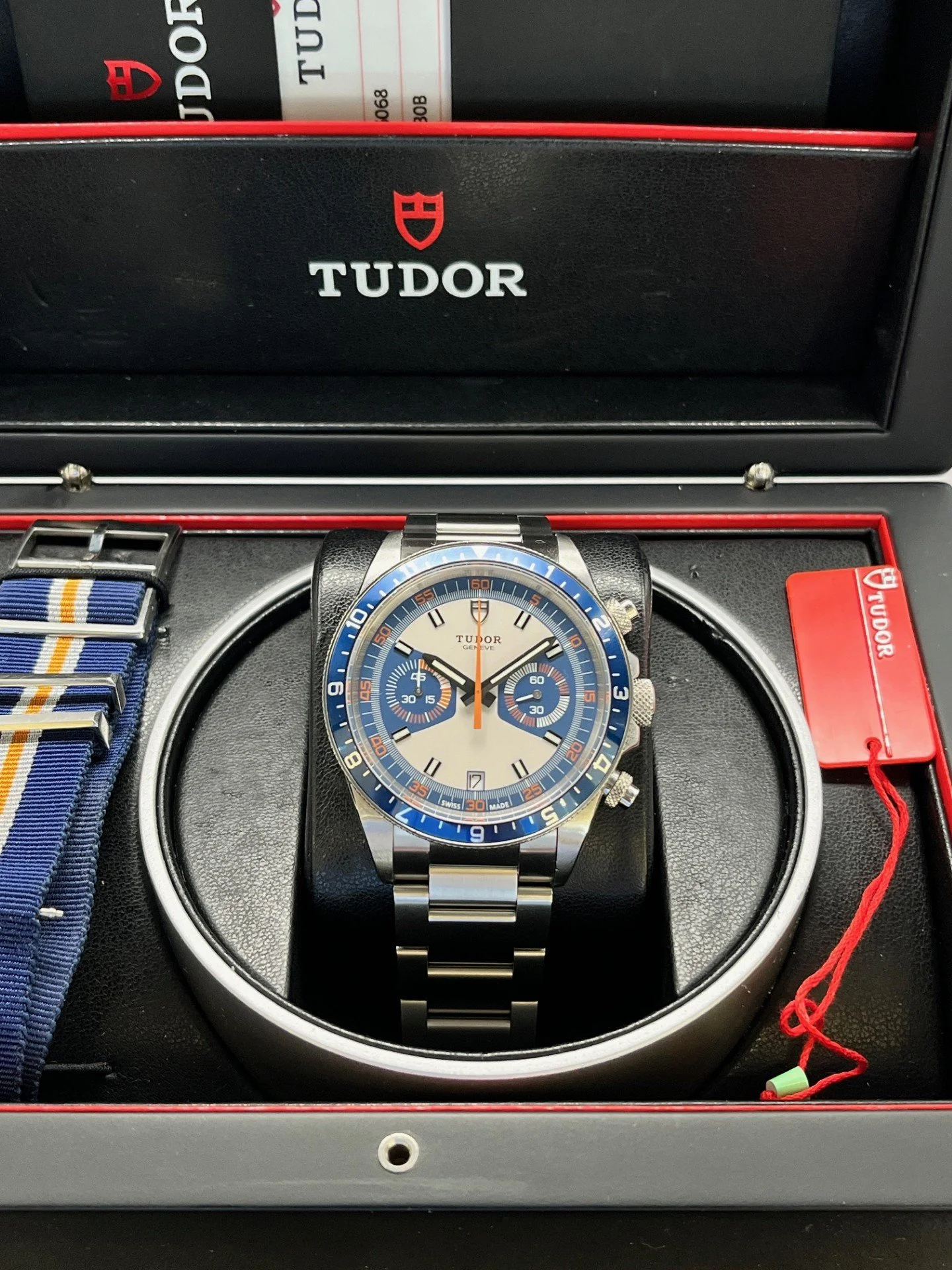 Tudor Heritage Chrono 70330B Main.jpg