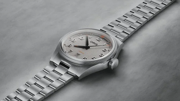 01 733 7805 4163-07 8 20 04LC Layout.jpg