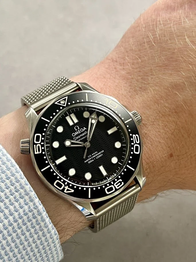 Omega SMP Black 210.30.42.20.01.010 Wrist.JPG