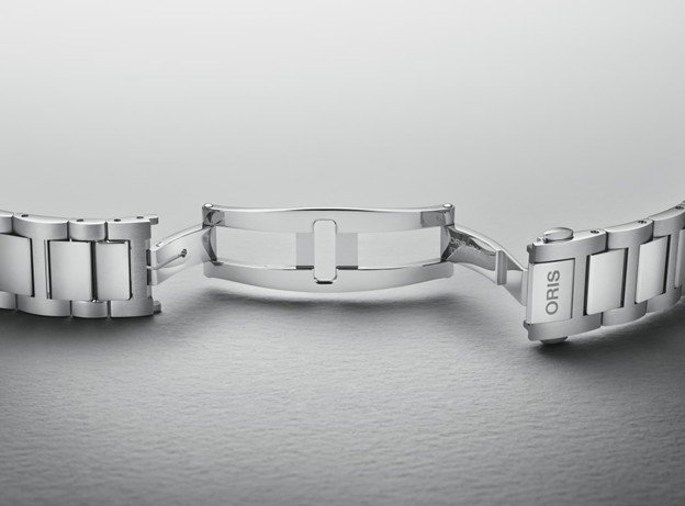 01 754 7798 4068-07 8 20 06 Clasp.jpg