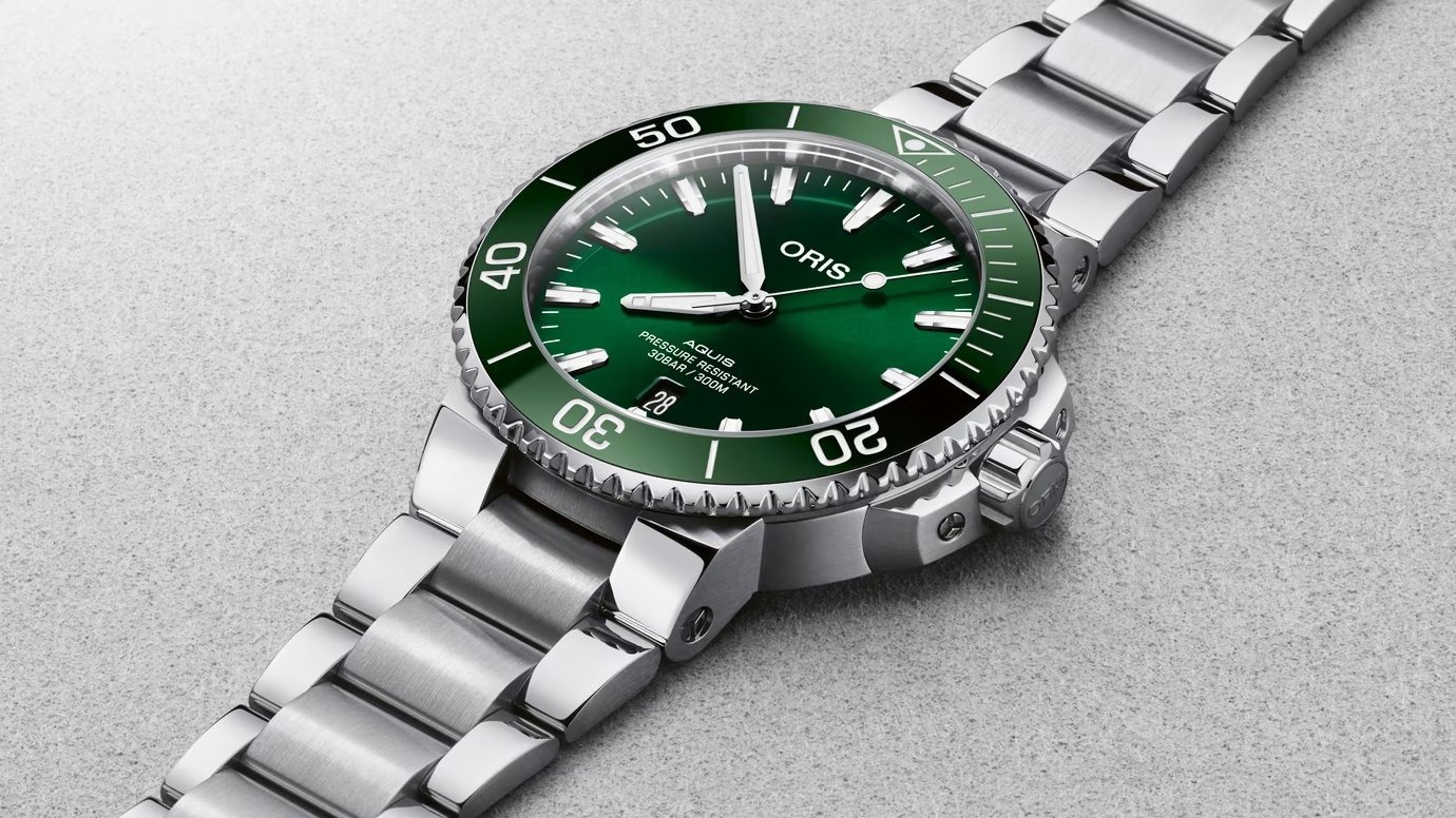 01 733 7766 4157-07.png