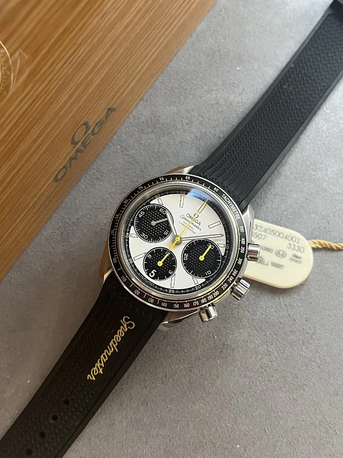 Omega Speedmaster Racing 326.32.40.50.04.001 Glamour.JPG