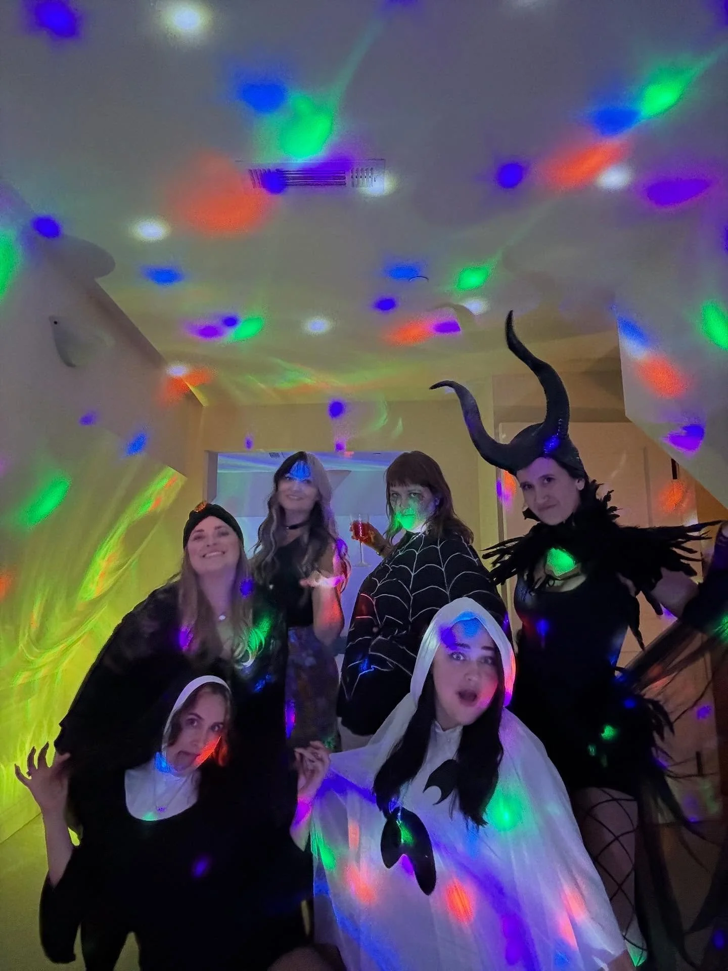 Happy Halloween from me and my Soul Coven 🖤🐈&zwj;⬛🎃 this year has been quite spooky and I&rsquo;m so grateful to have found a special group of witches to grow and expand with! Stay Magic Stay Witchy the World Needs YOUR Healing LIGHT 💡 and SEXY s