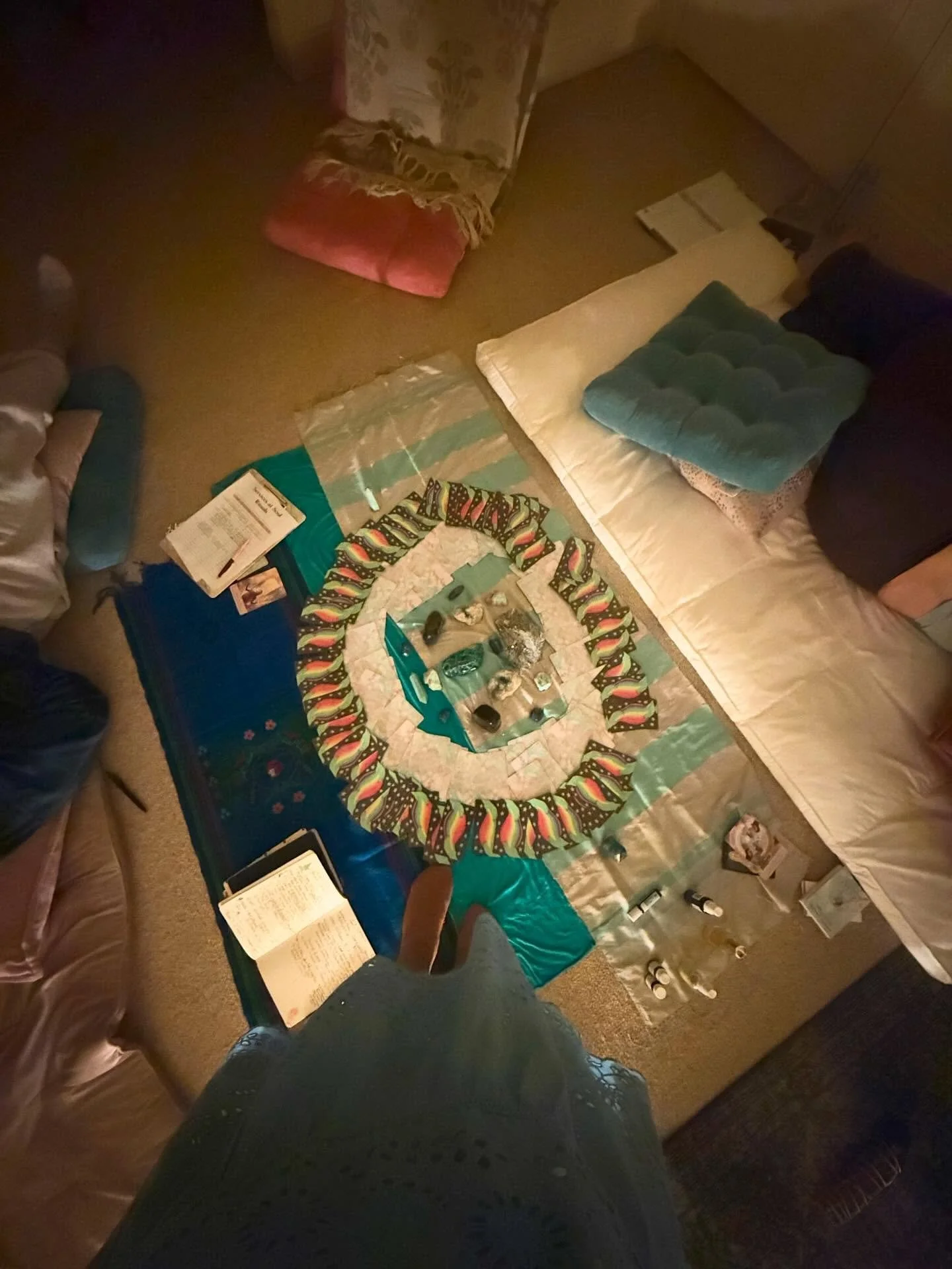 Throat Chakra Healing Circle last night @soulscape_rituals see you in 2 weeks for the Third Eye Activation 

Thank you for being open to explore yourself and shift layers of experience 🪼

Didn&rsquo;t set an alarm and slept till 9:30 am integrating 