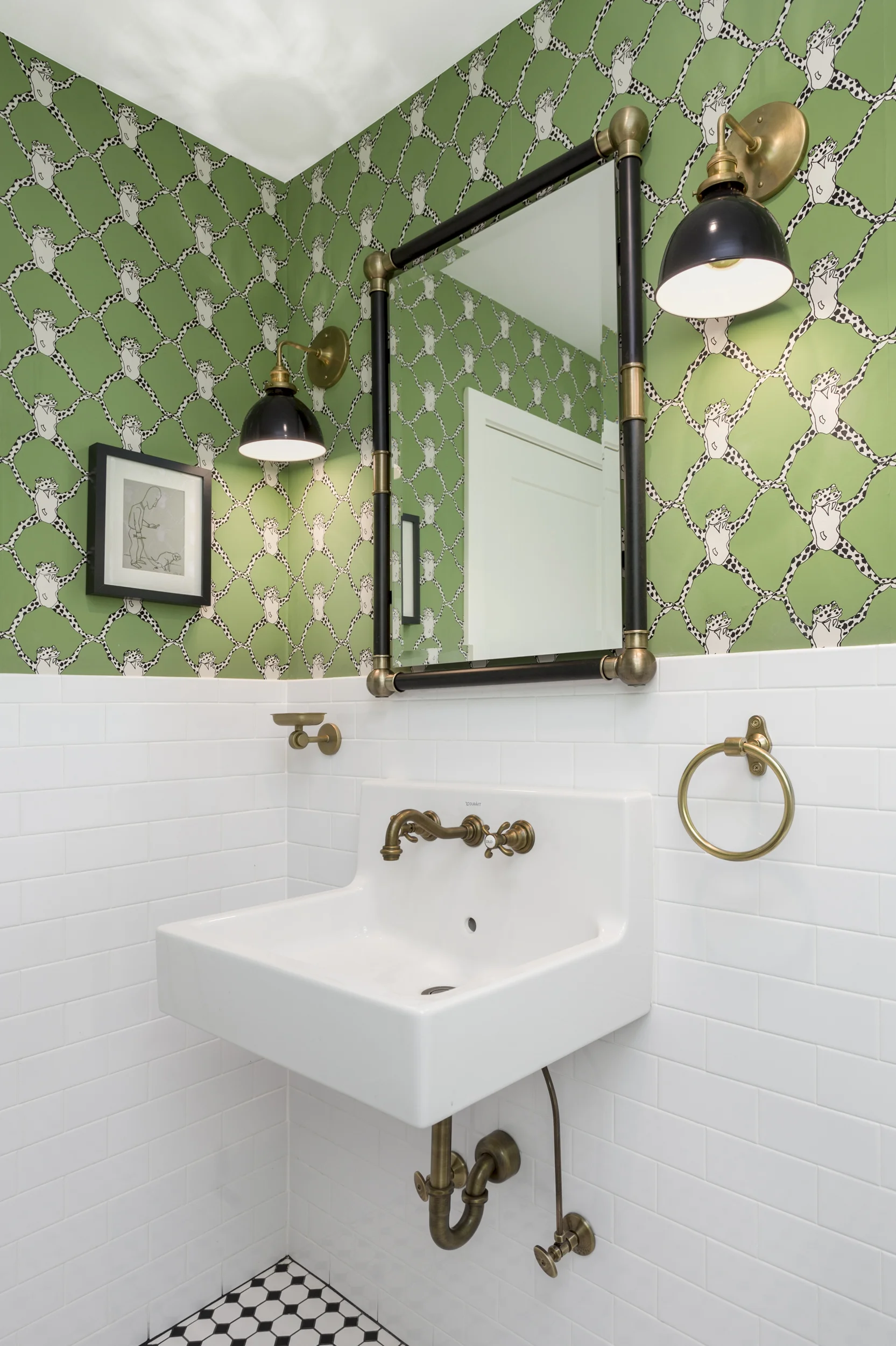 371BellaireStreet_PowderRoom.jpg