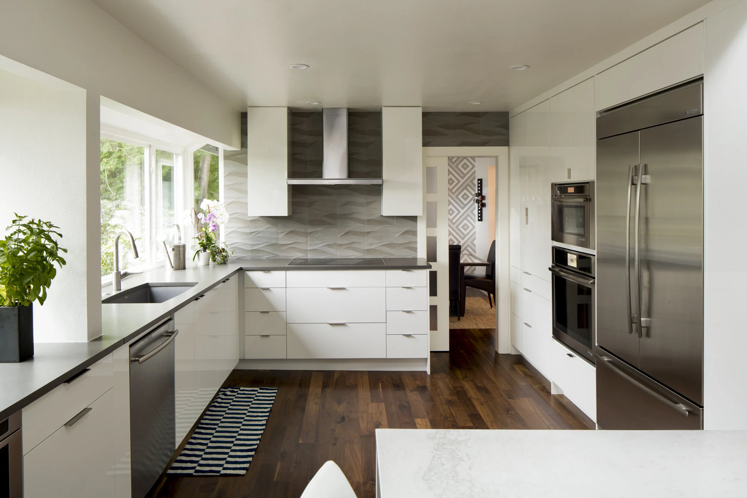 9744WMaplewoodAve-2.jpg
