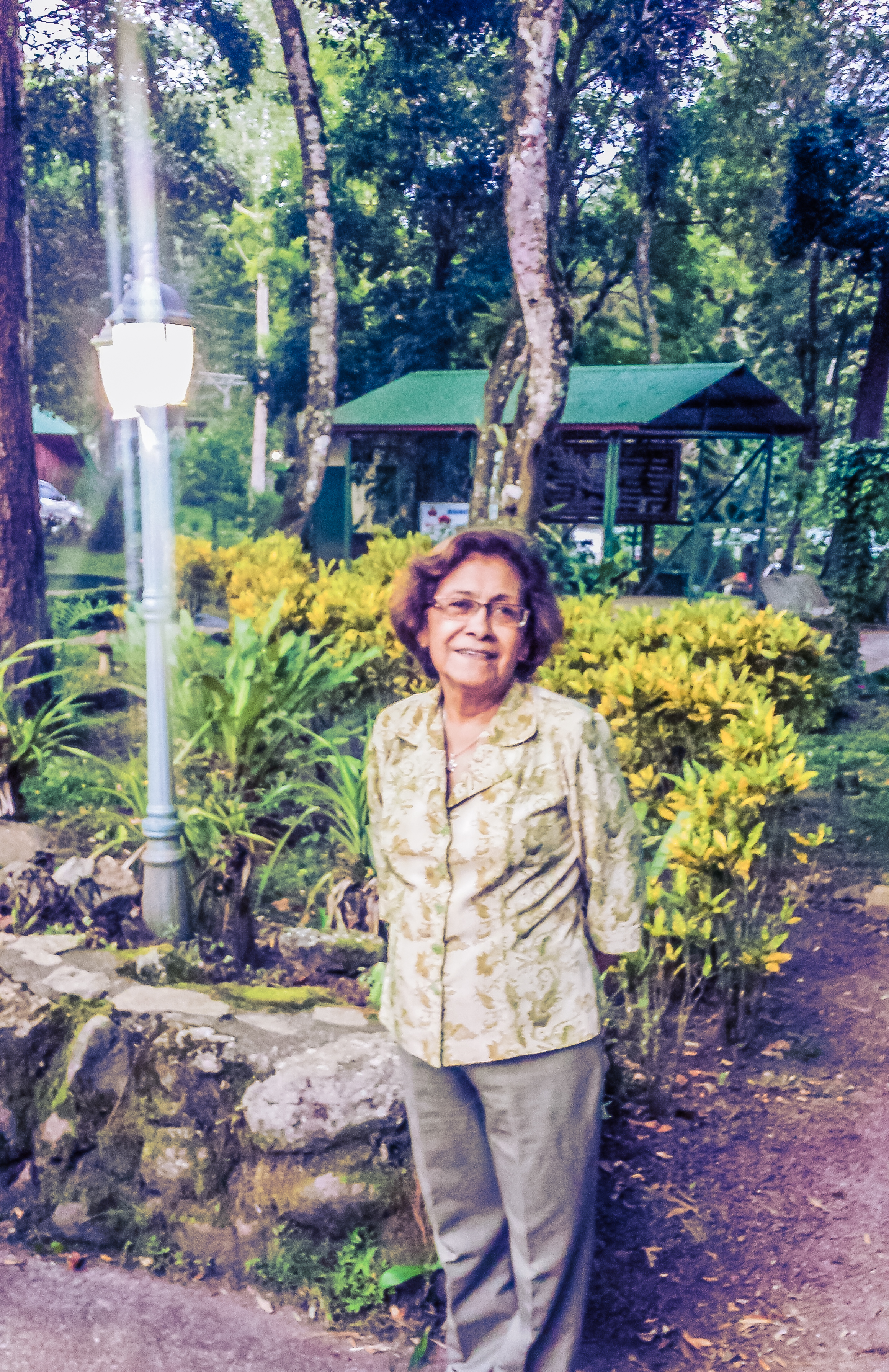 Tia Zenelia at Selva Negra.