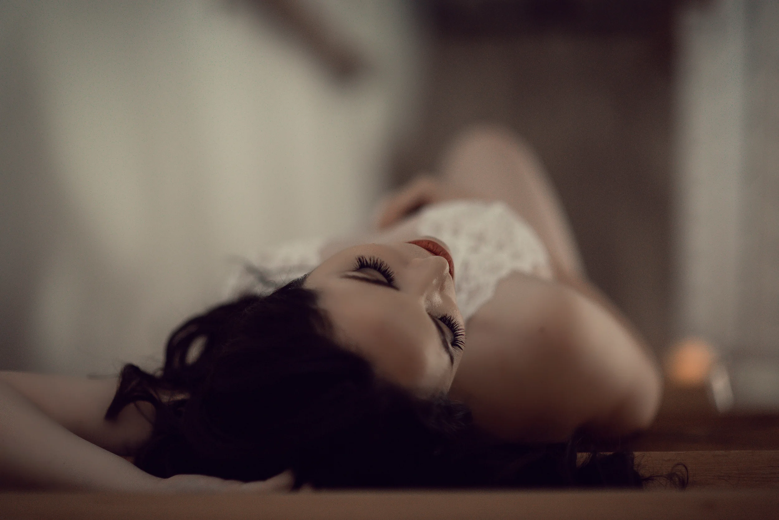 FINAL BRIDAL-BOUDOIR-BRIDE-RED BANK-NJ-outdors-NYC-VEIL-9787 copy.jpg