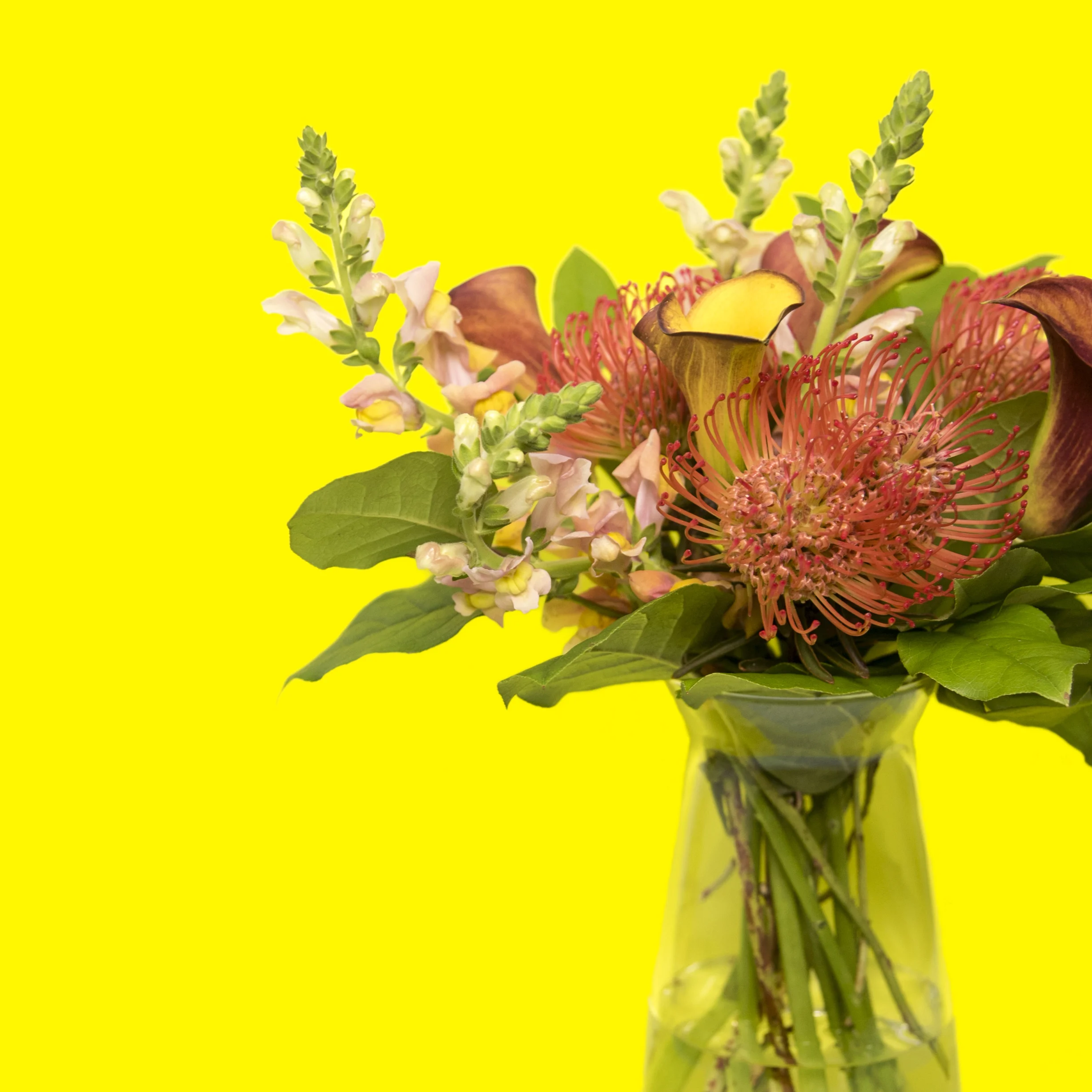 amy_chen_design_flower_vase.jpg