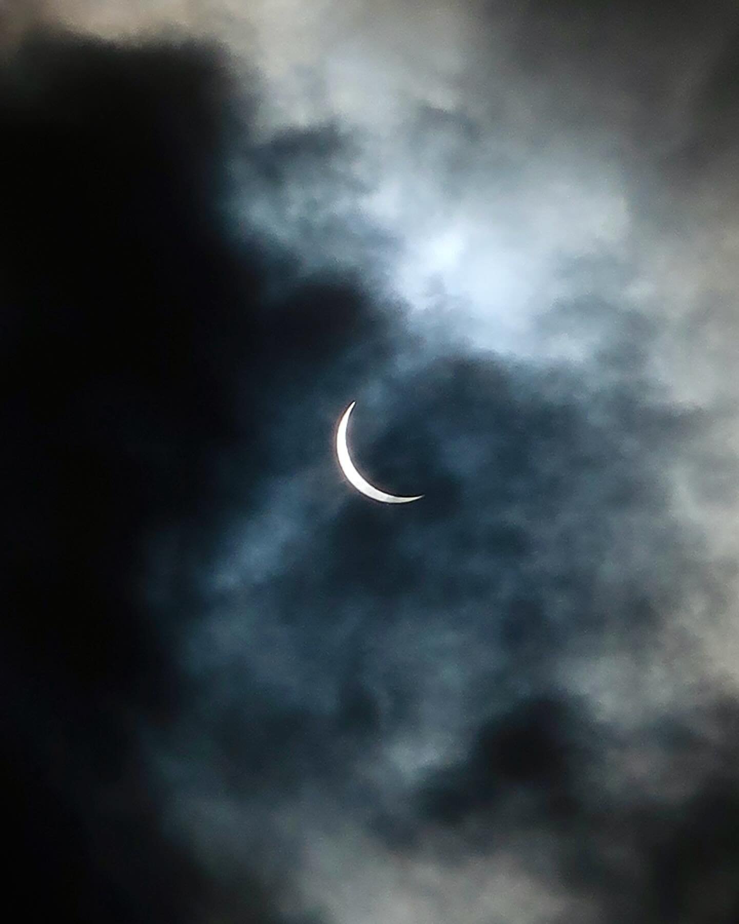today&rsquo;s solar eclipse (it&rsquo;s giving halloween in april) 🌘 captured on my point and shoot with the exposure setting turned all the way down (just like I did for that blue supermoon in august) 😅 - I didn&rsquo;t have the special glasses, b