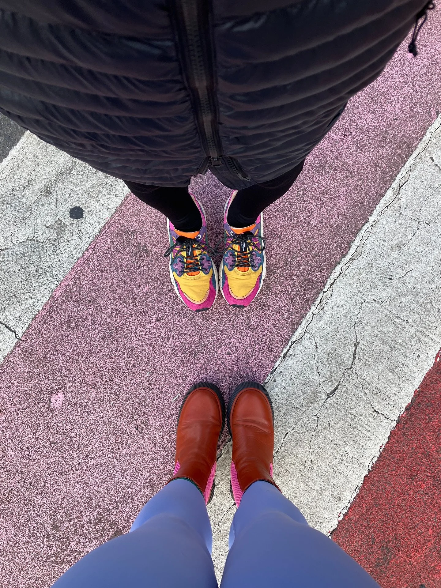 a couple spooky sights from a walk with @bigntoasty this past weekend 👻 on our way to the new @inciardimachines at @bloomingdales 🛍️ (played $18 of quarters&hellip; and pretty sure ballerina man is even more of a myth than the headless horseman 💀?