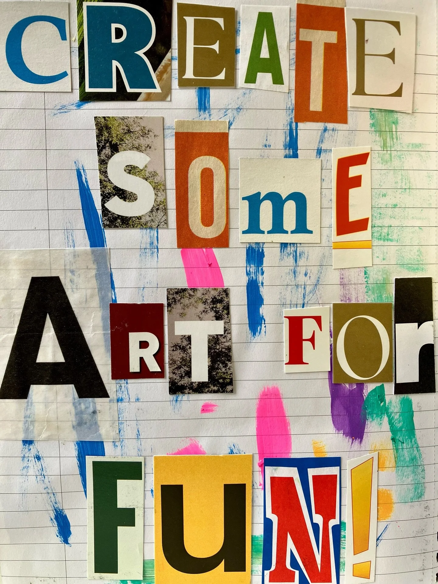 a look back on 2025 through my junk journal (I finally finished the last few holiday spreads last night 🎀) - I&rsquo;ve kept written journals my whole life, but this was my first full year of journaling in this format, and it is really fun to flip t