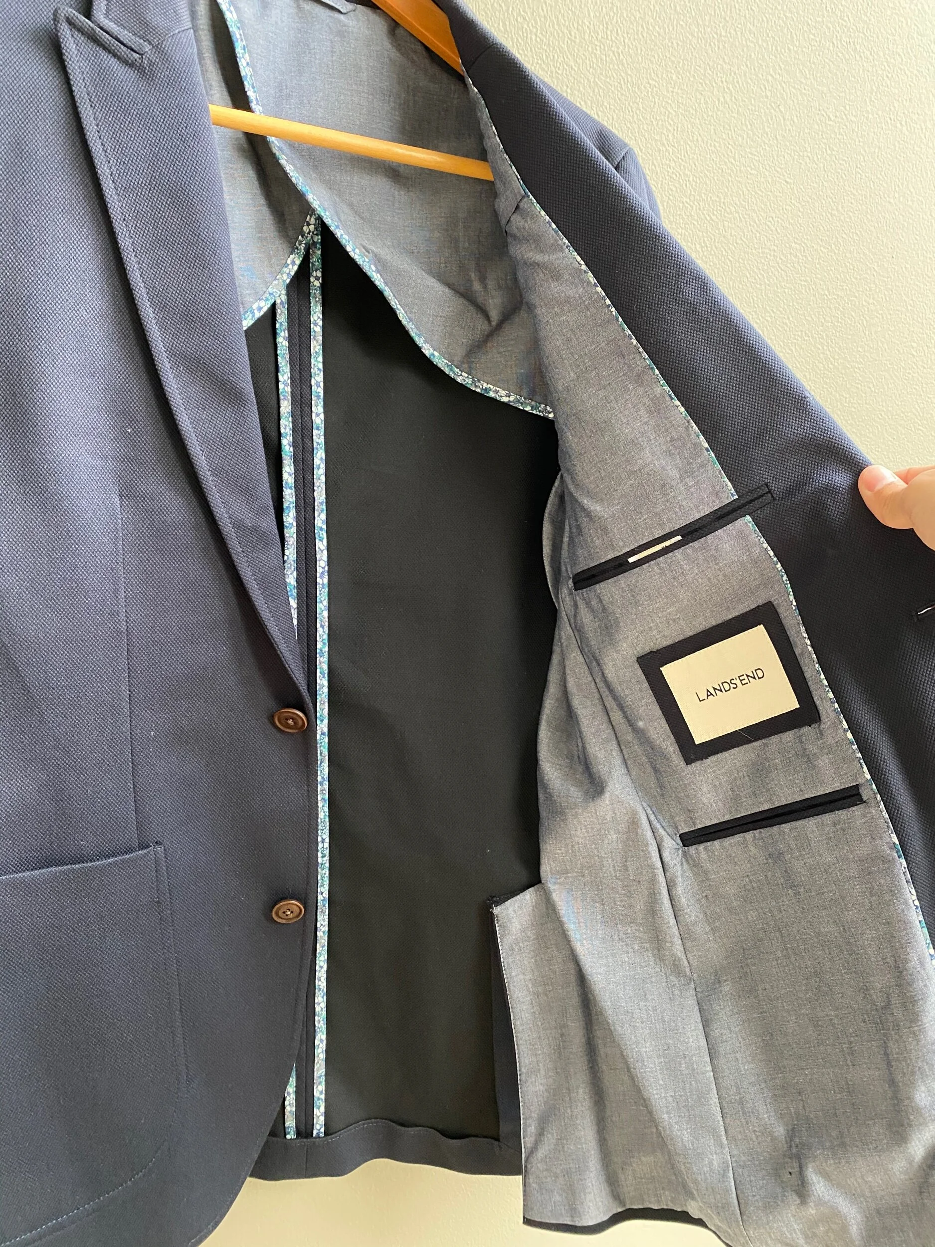 092301D4-B3F4-442B-8B0C-F032B7185FD5