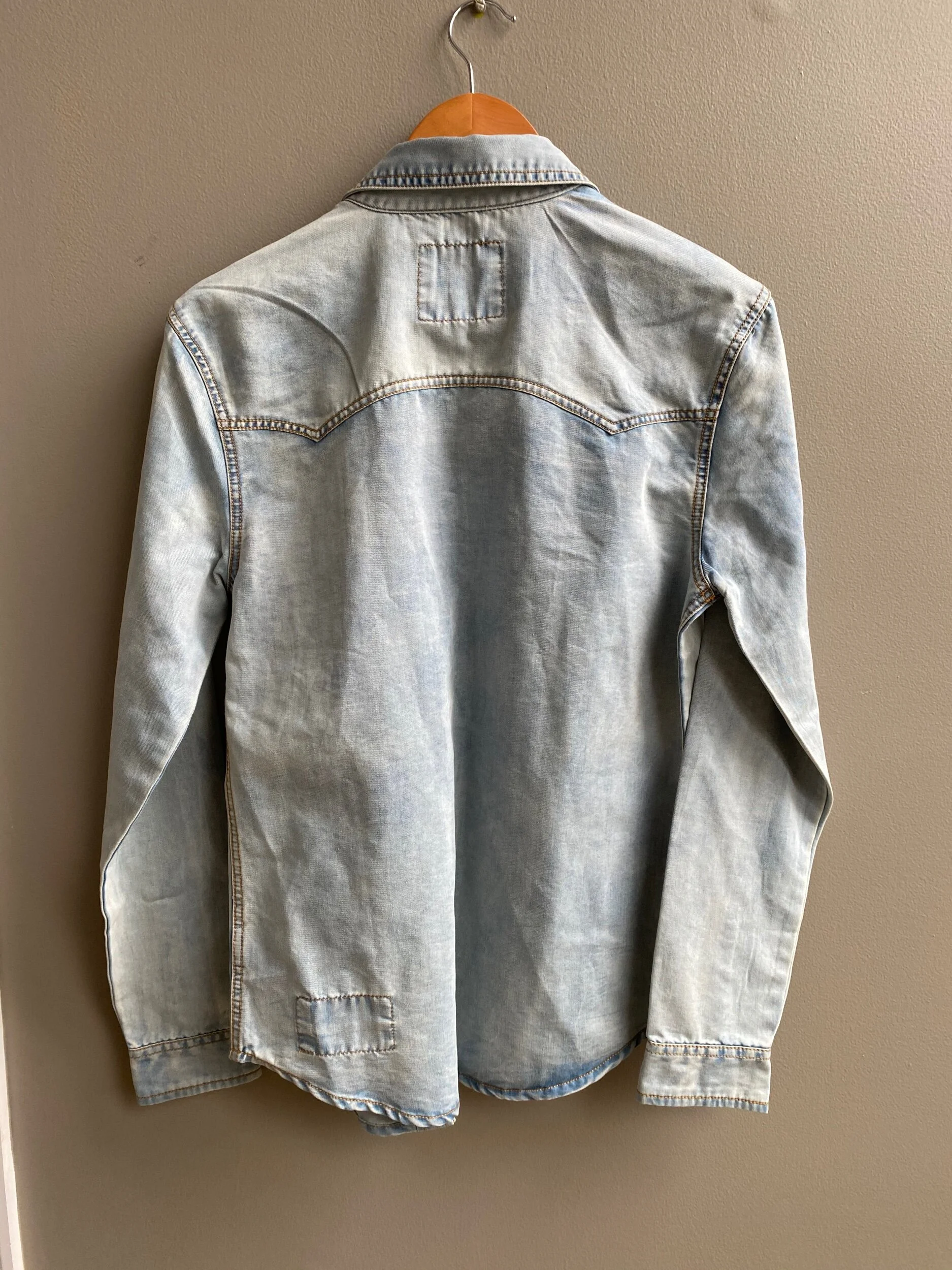 70AF7323-FFDD-4CA3-9ED9-B4E8CA76E865