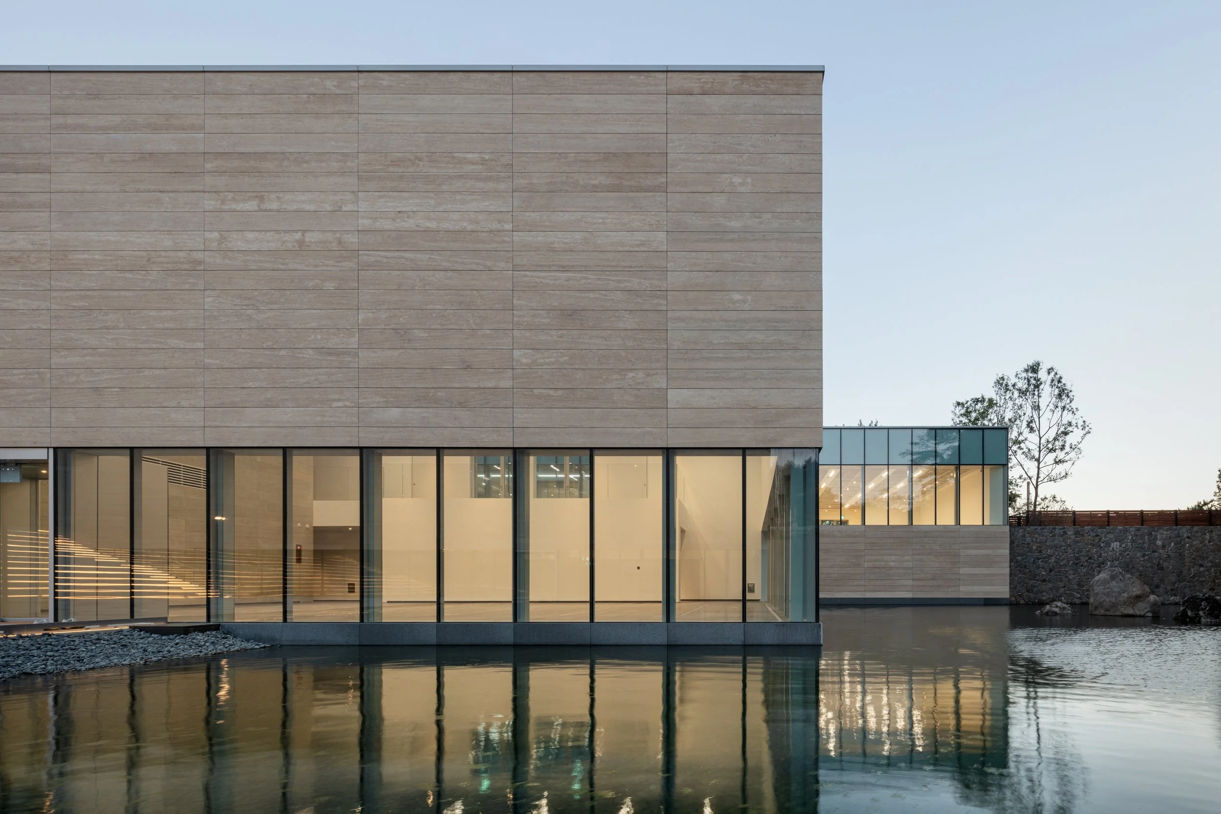 0-A컷-3840_Kyungsub Shin_s.jpg