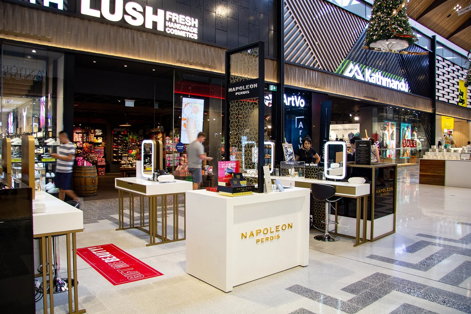 NAPOLEON PERDIS KIOSK 3.jpg