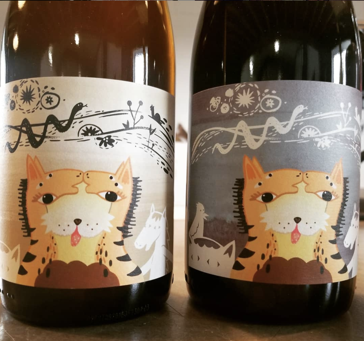 Hubbub Natural Wine Label - Distributed by Indie Wineries. Produced and bottled by Craft Wine Co. in Carlton, Oregon