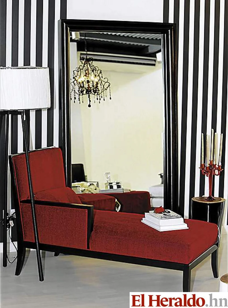 el-heraldo-red-sofa.jpg