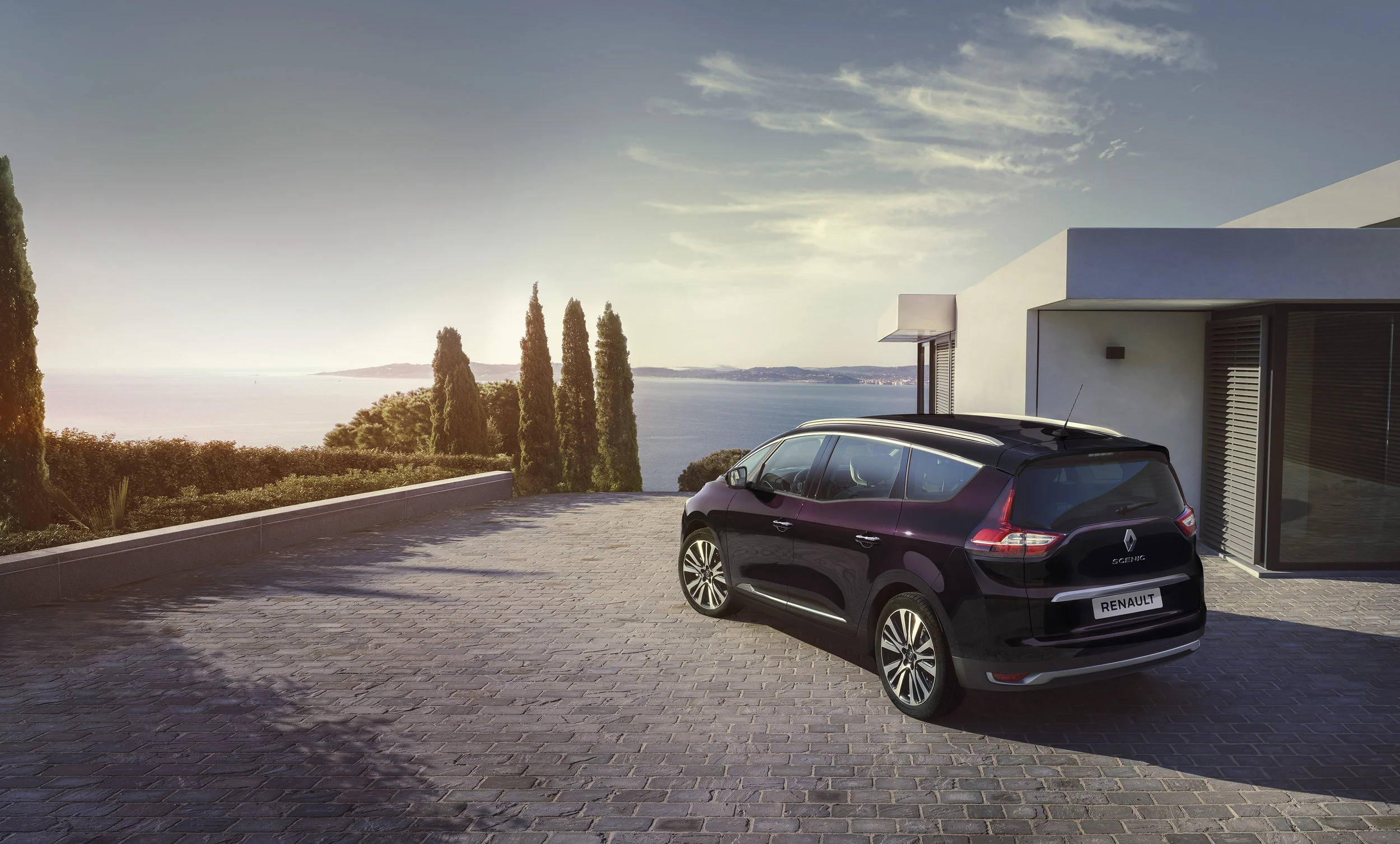 Client: Renault Agency: Prodigious Photographer: M&P Curtet