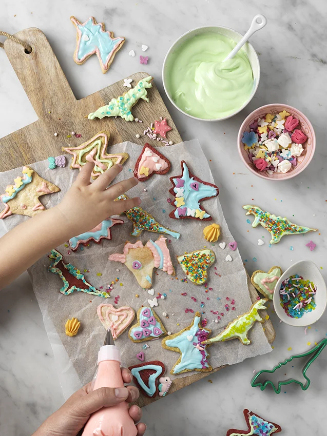 Icing Decorating with Hands.jpg