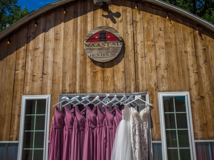 Grand Forks East Grand Forks Fargo Wedding Photographer Beautiful Rustic Summer Wedding In