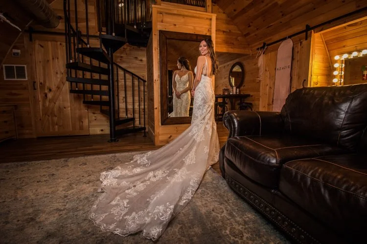 Grand Forks East Grand Forks Fargo Wedding Photographer Beautiful Rustic Summer Wedding In