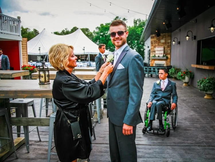 Grand Forks East Grand Forks Fargo Wedding Photographer Beautiful Rustic Summer Wedding In