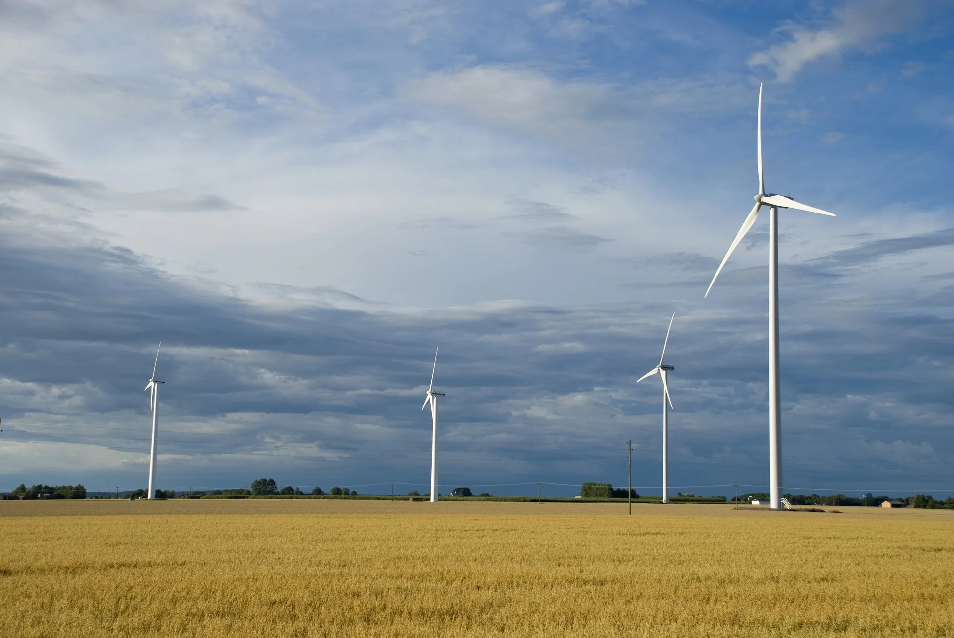 turbine-3224747_1920.jpg