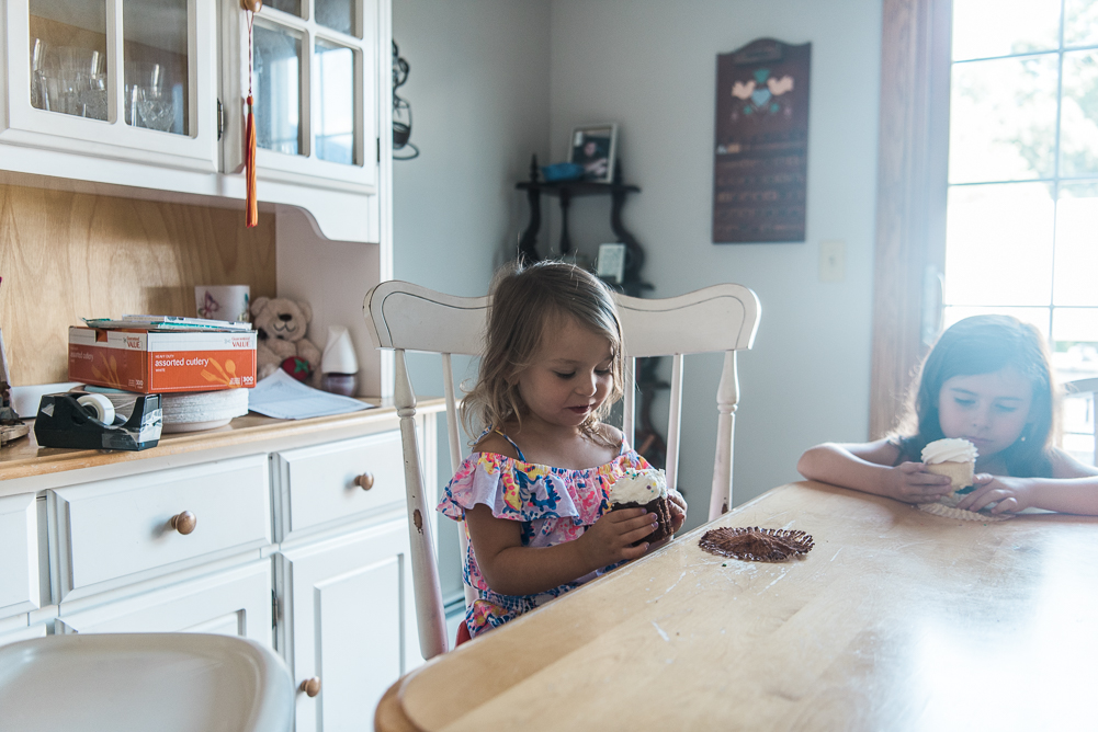 Cupcakes with friends before 10 am? Why not. 
