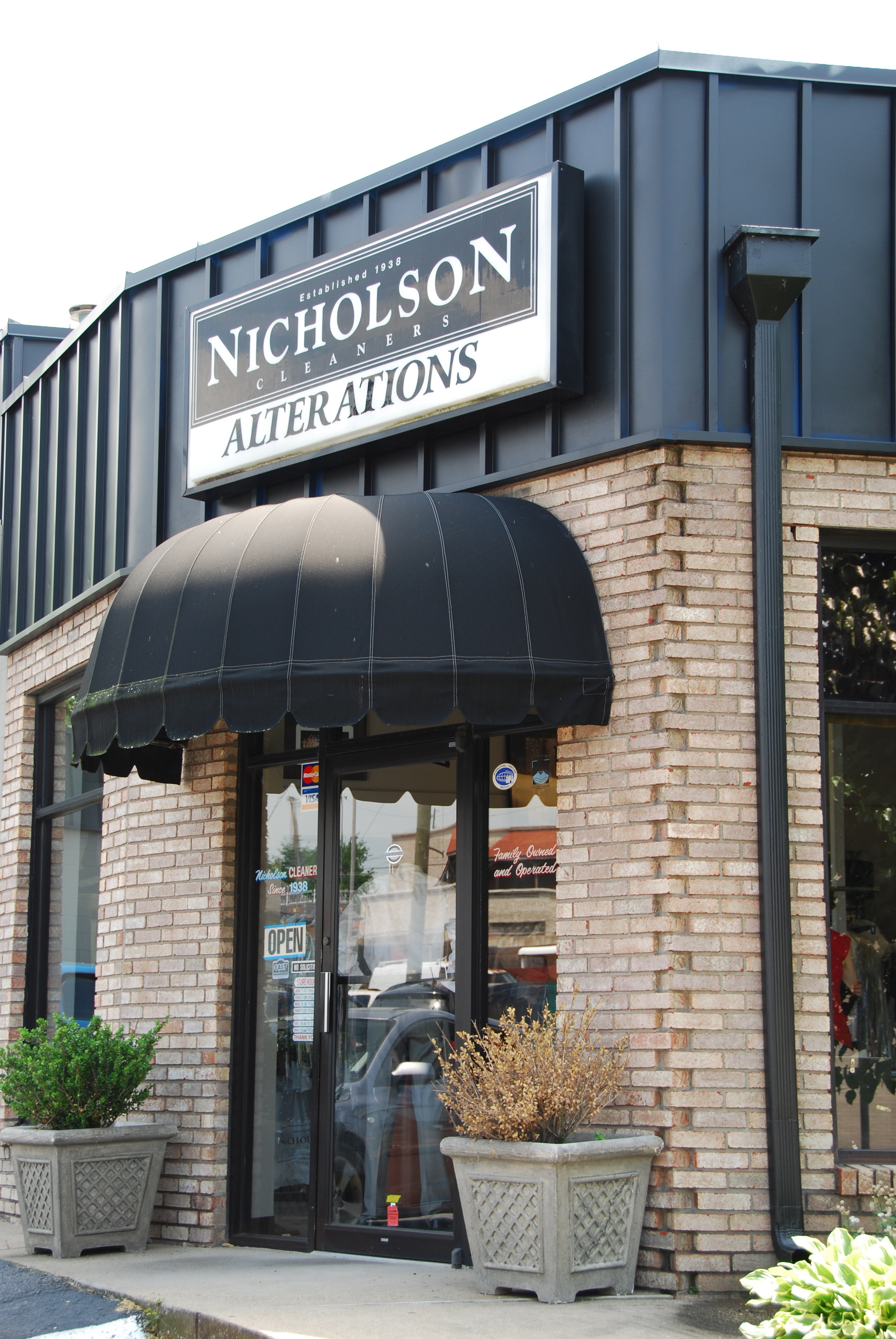 nicholsoncleaners-jeorgimages