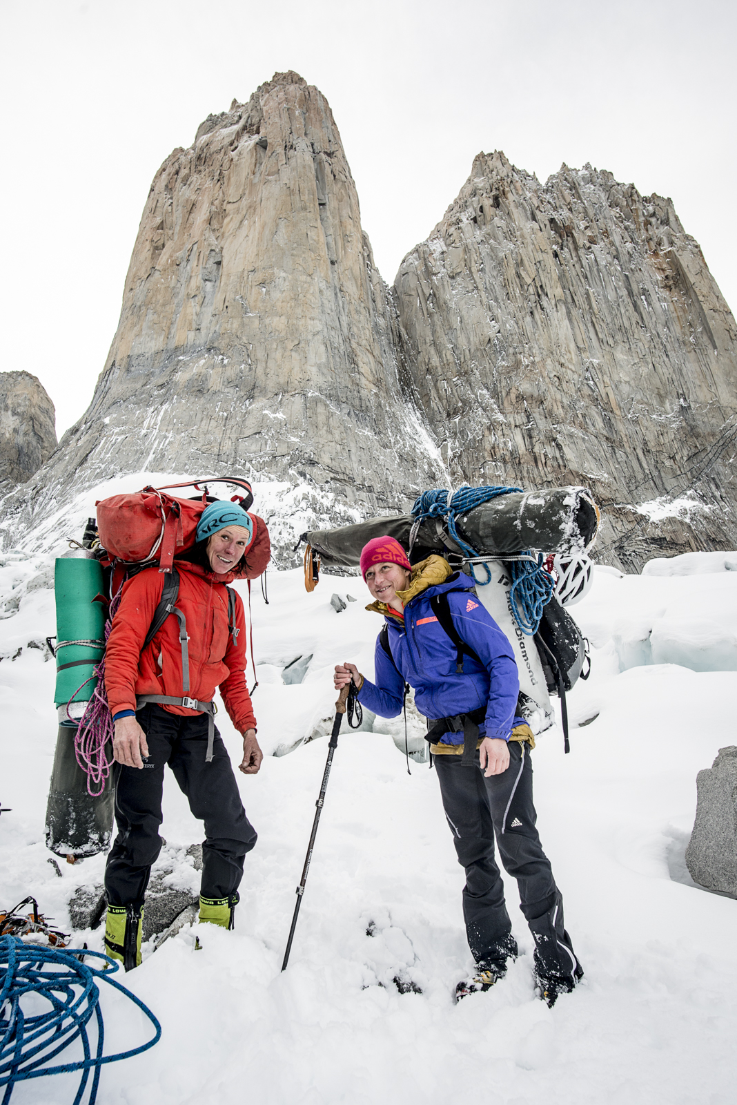 Struggling to carry all our gear down after an epic cleaning it off the snow-clad wall. Photo: Thomas Senf