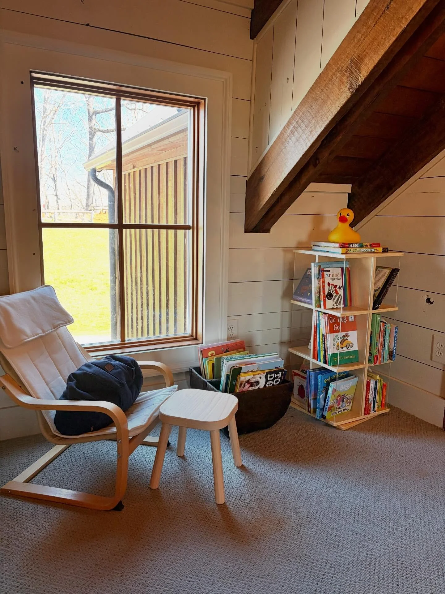 Swipe to see the before!!

This playroom went from cluttered chaos to a space that actually works for everyday life. We reorganized toys, rethought furniture placement, and created intentional storage so everything now has a place - and kids have roo