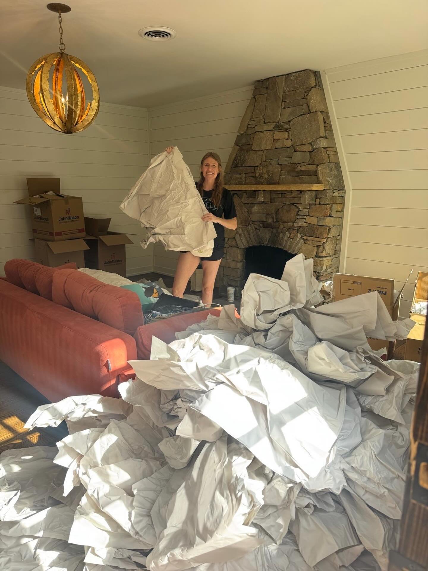 On the job with all our paper!

From a messy pile to a simple system. Laying packing paper flat and folding keeps the space more manageable! 

#onthejob #packingtips #helpyoudwell