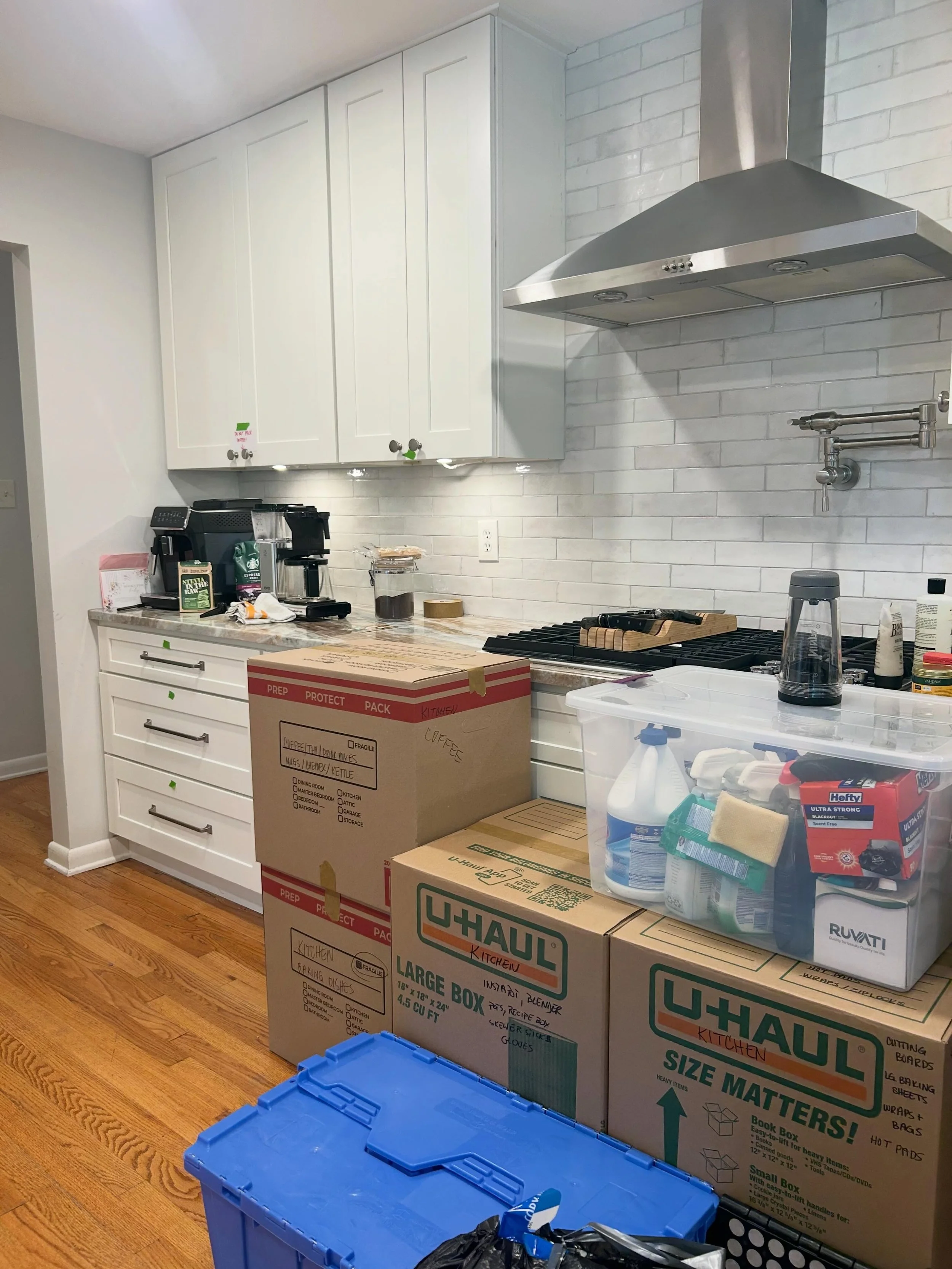 Planning a move this summer?

Packing, organizing, and preparing for a new home can feel overwhelming &mdash; but having the right support can make all the difference.

Our team helps create a smoother transition through decluttering, packing, unpack
