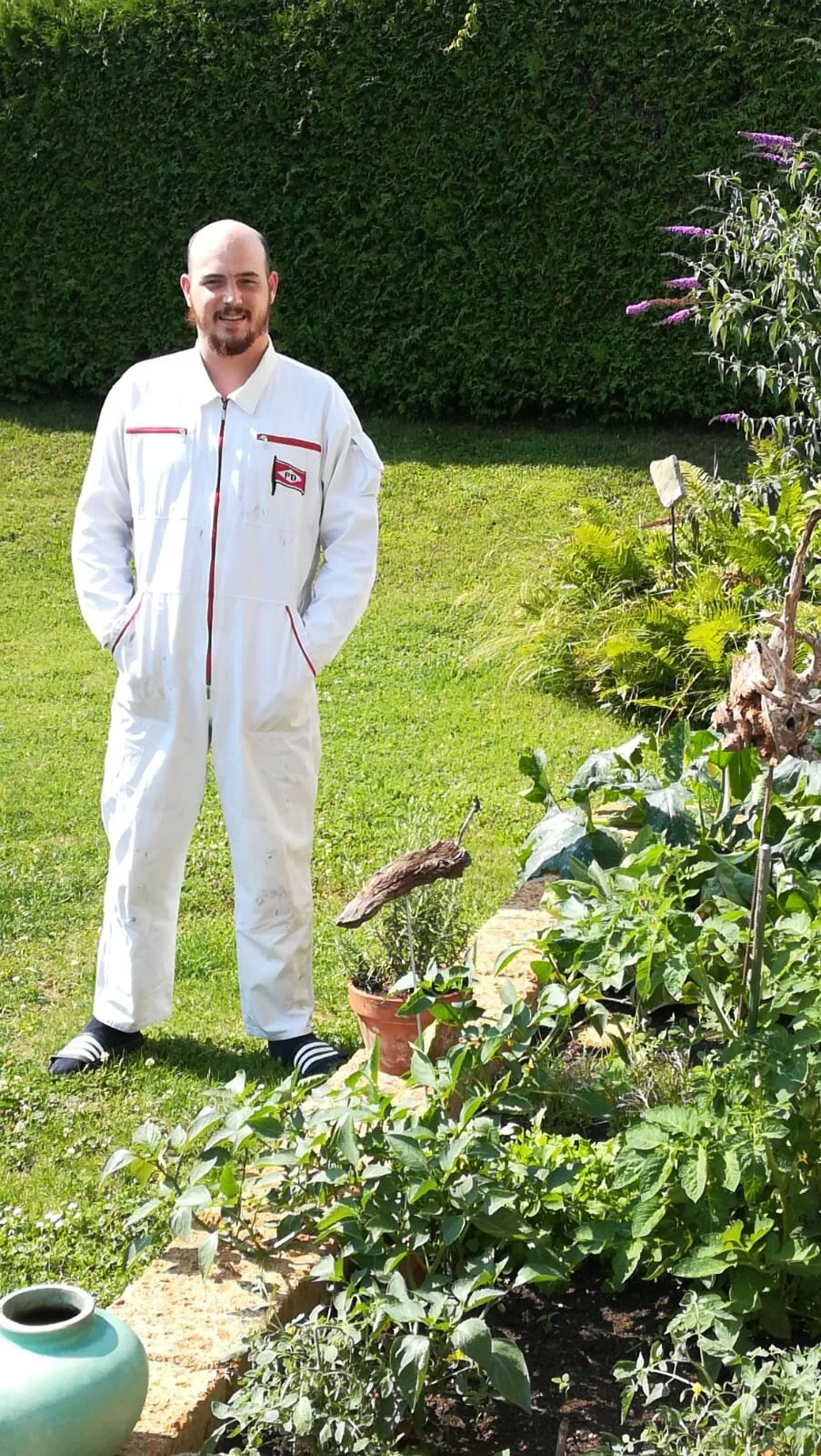   Course Tutor Andreas Maximilian Arndt  (b. 1992) is an architect and designer based in Austria. Graduated at TU Vienna, Institute of Architecture and Design in 2021 on the topic of nanotourism. He has several years experience on the production of e