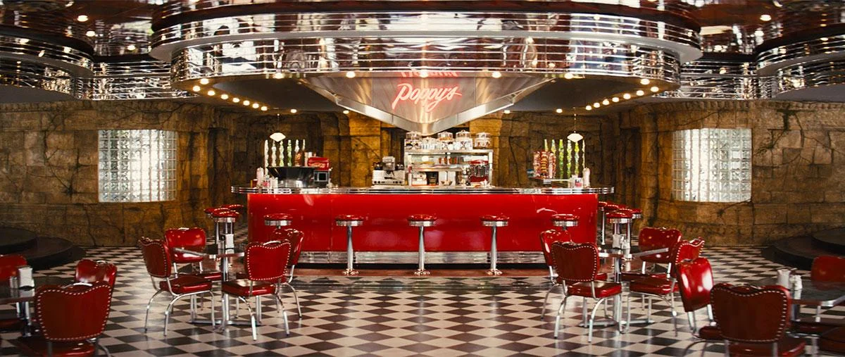 Kingsman: The Golden Circle. Poppy's Diner. Courtesy of MARV. Production Design Darren Gilford. Set Decoration Rosemary Brandenburg. 