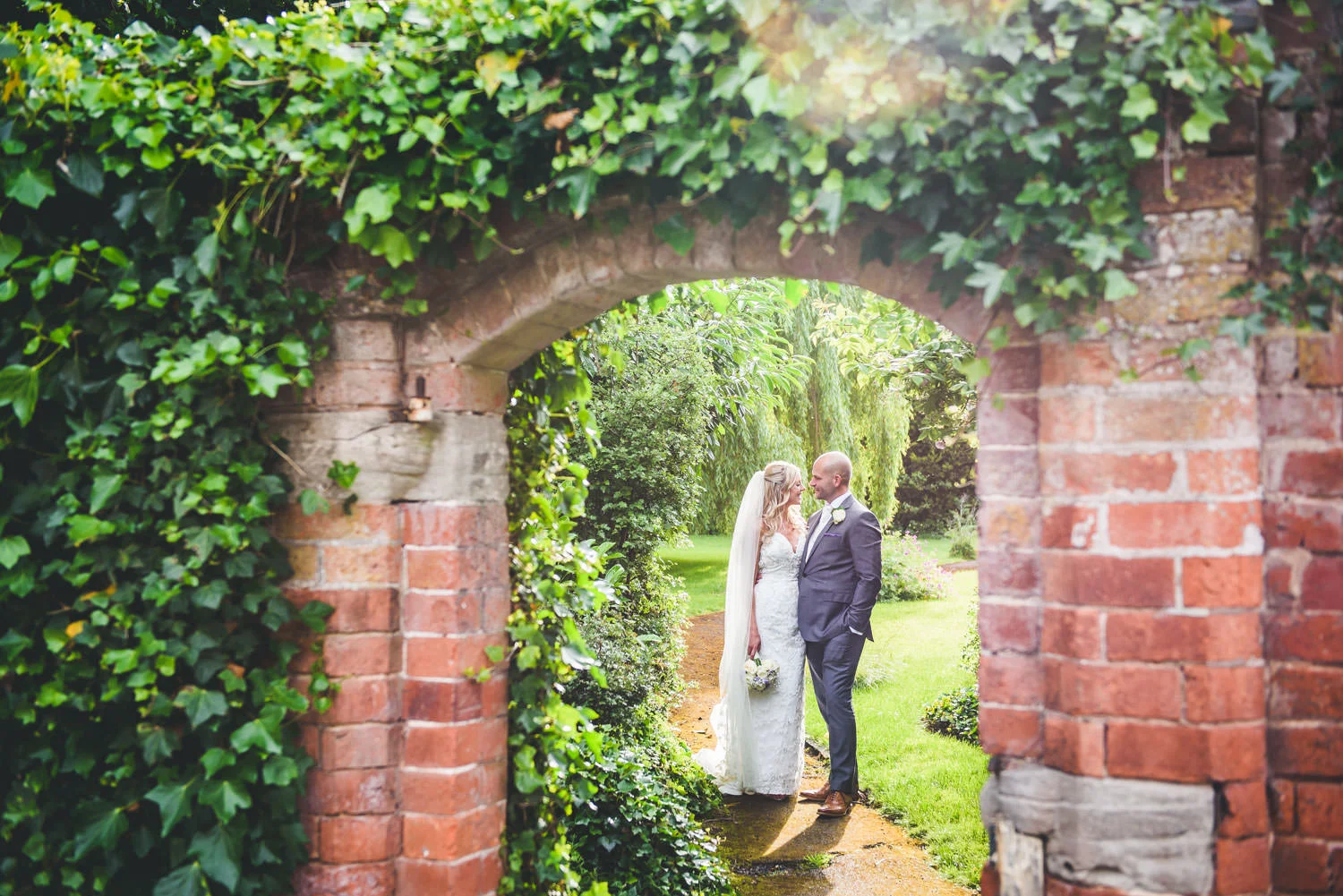 Field Lane Photography { Derbyshire based, Creative, Contemporary, Documentary Wedding Photography }