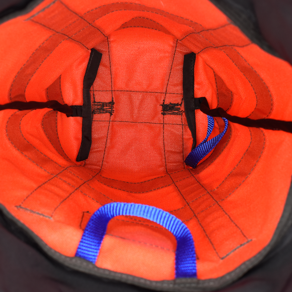 Web - Canyon Escape Bag 2.0 Orange Internal Tie Loops.png