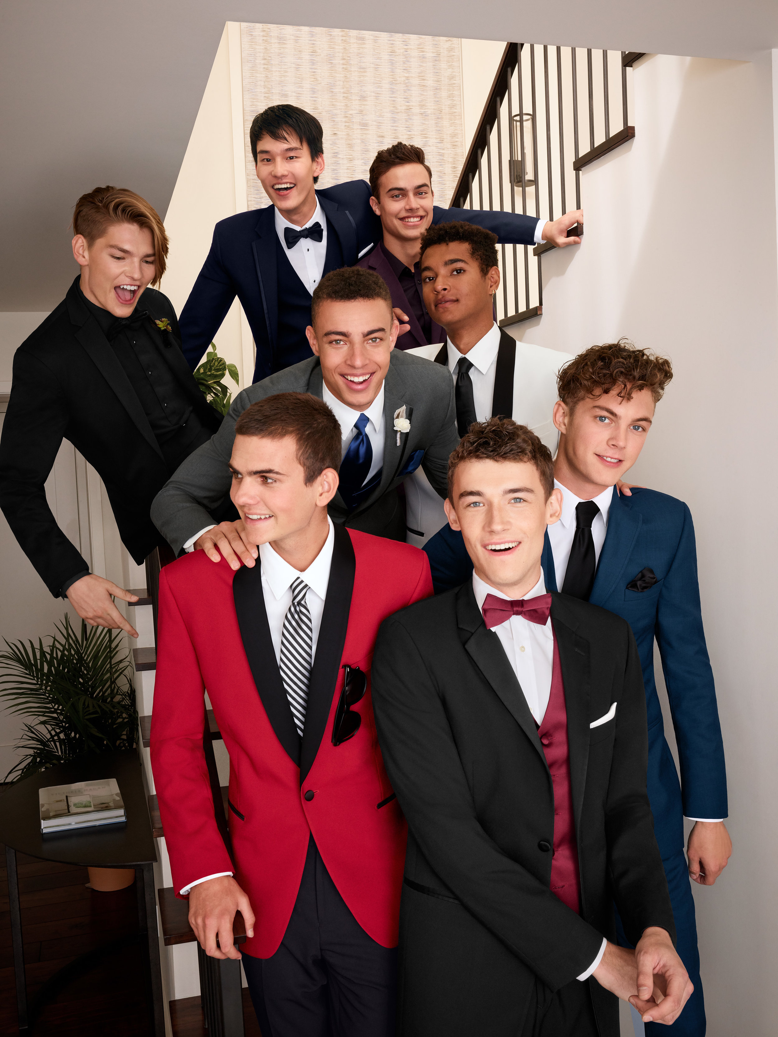 MWTSP19_PROM_GRP_FML_4A_1118_ON.jpg
