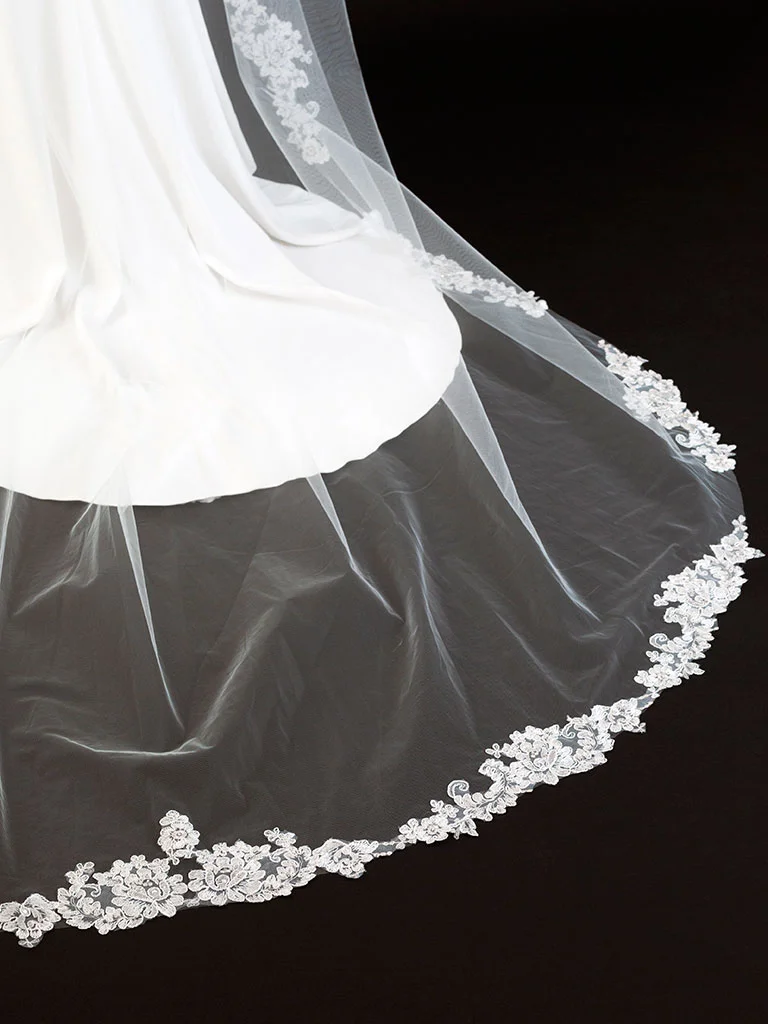 Bel-Aire-Bridal-V7467C-2.jpg