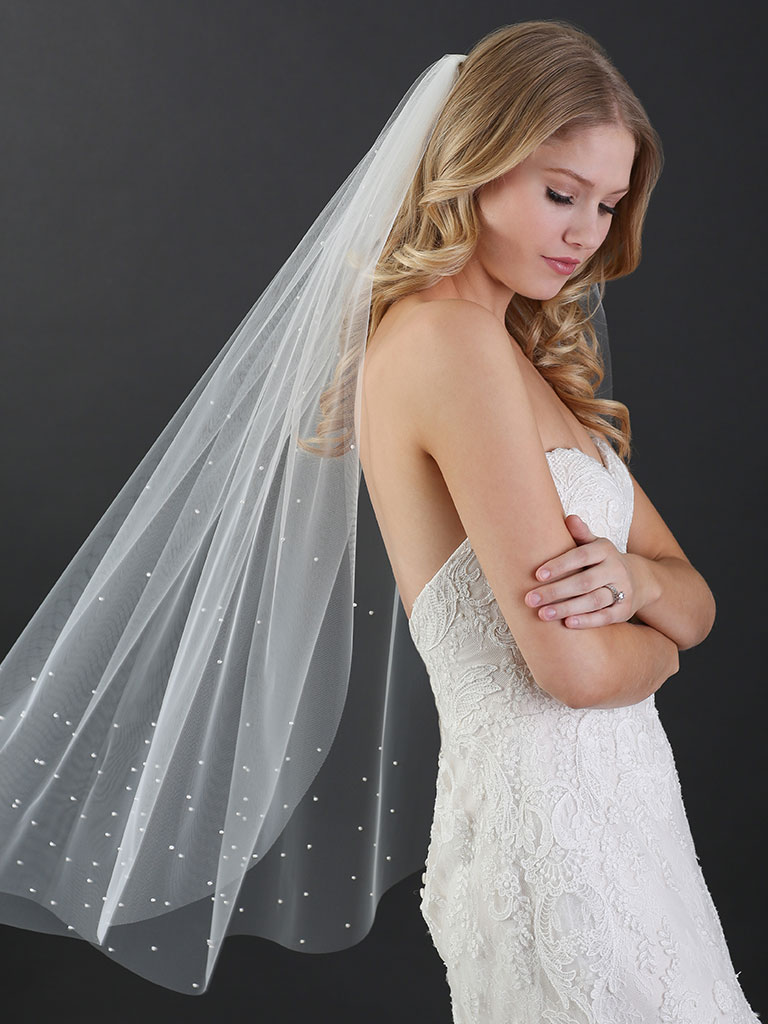 Bel Aire Wedding Veils V7357 1-tier fingertip veil with Baroque designs