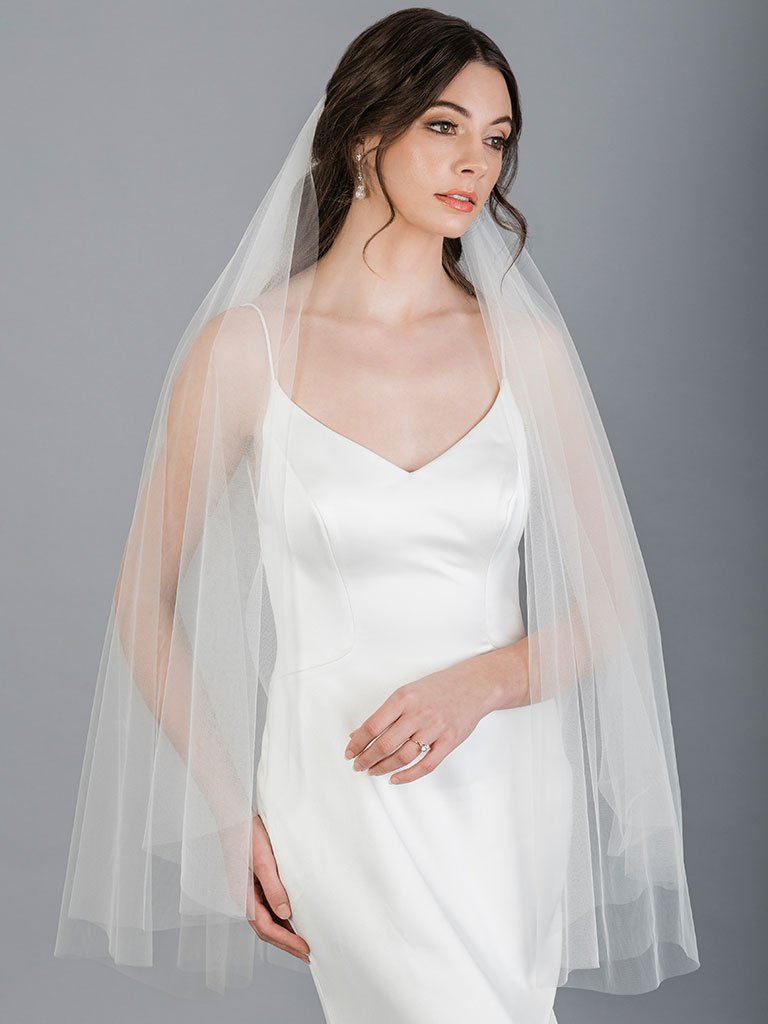 Bel Aire Bridal Veils V7562 - Contemporary floral lace