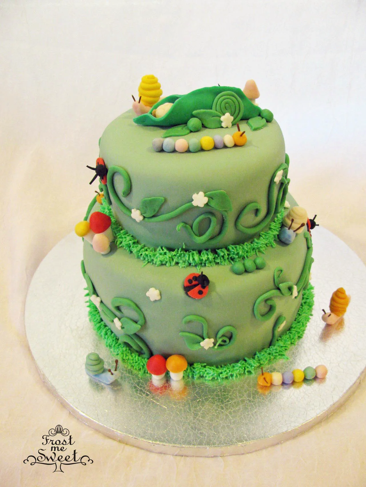 Pea in a pod garden baby shower cake