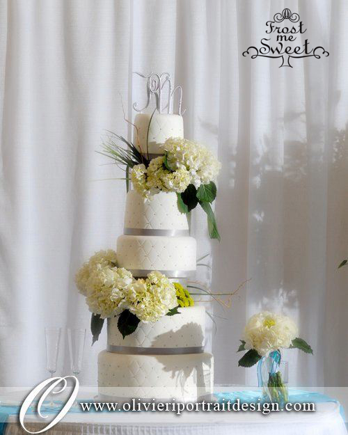 Royal_Wedding_Cake1.290154531_large.jpg