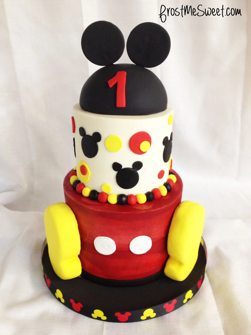 Mickey Mouse cake