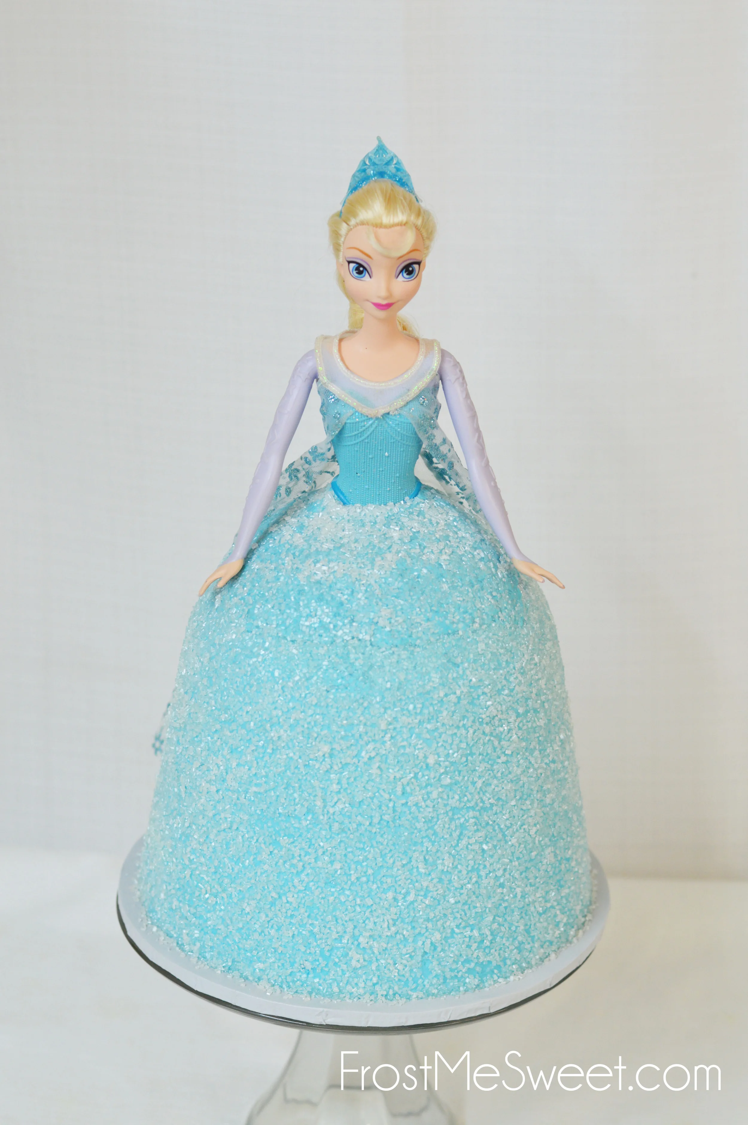 Elsa Frozen Cake