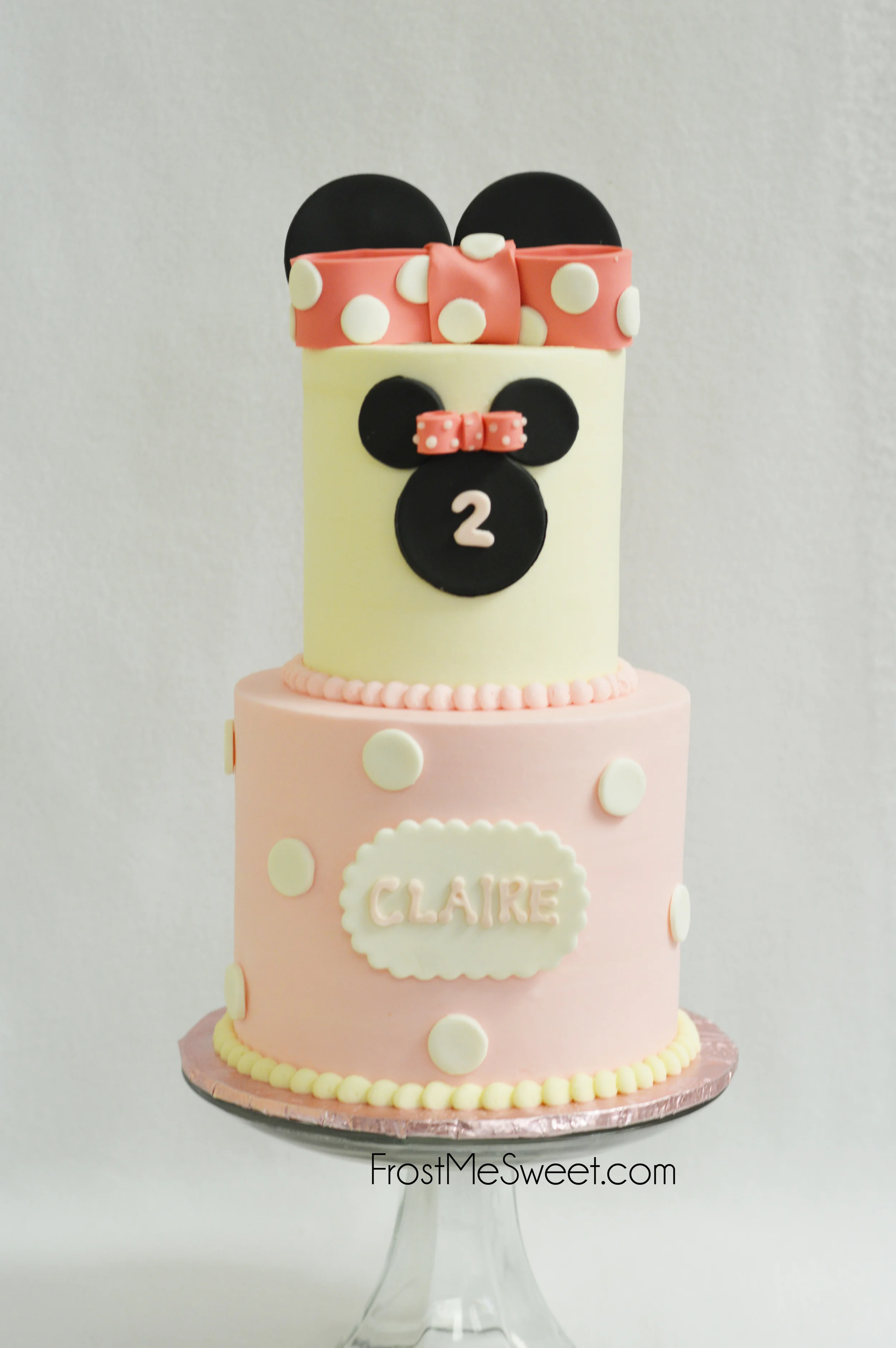 Minnie Mouse cake